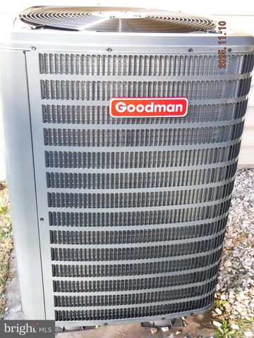 8918 WHITETAIL CT, Perry Hall, MD 21128