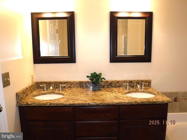 8918 WHITETAIL CT, Perry Hall, MD 21128