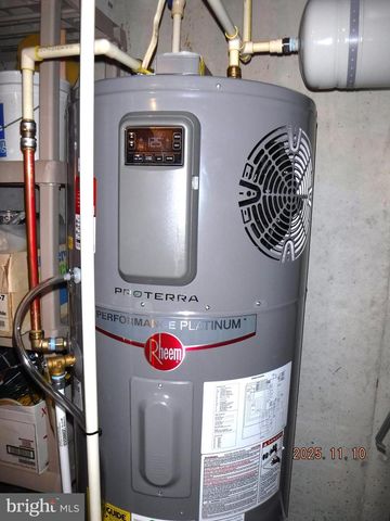 8918 WHITETAIL CT, Perry Hall, MD 21128