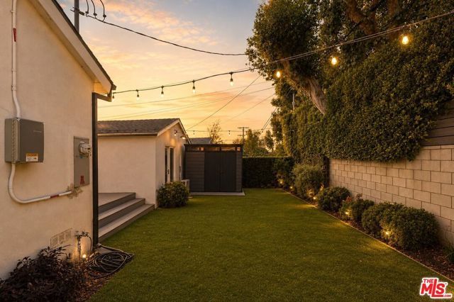 6647 W 82nd Street, Los Angeles, CA 90045
