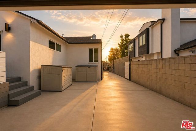 6647 W 82nd Street, Los Angeles, CA 90045
