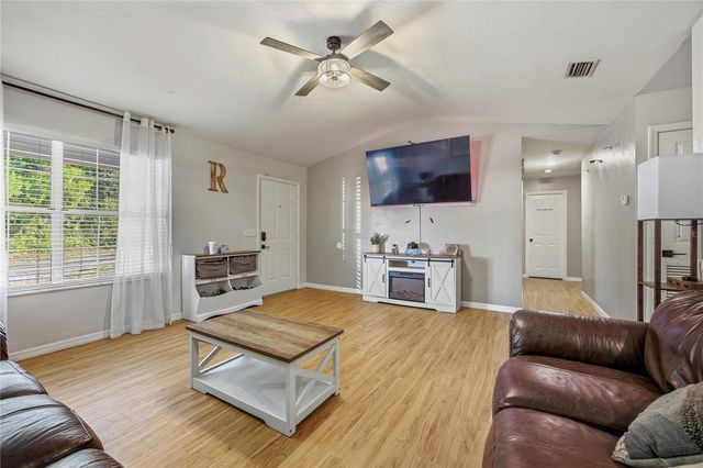 111 SW PRAIRIE STREET, Lake City, FL 32024