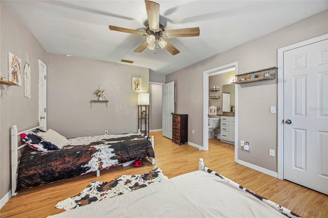111 SW PRAIRIE STREET, Lake City, FL 32024