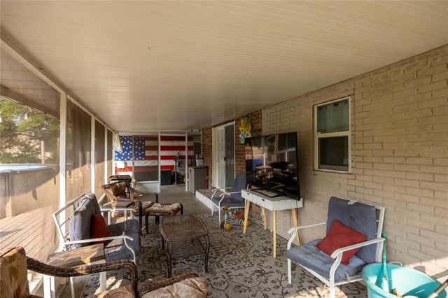 111 SW PRAIRIE STREET, Lake City, FL 32024