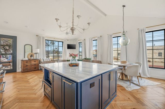 321 S Columbia Street, Stephenville, TX 76401