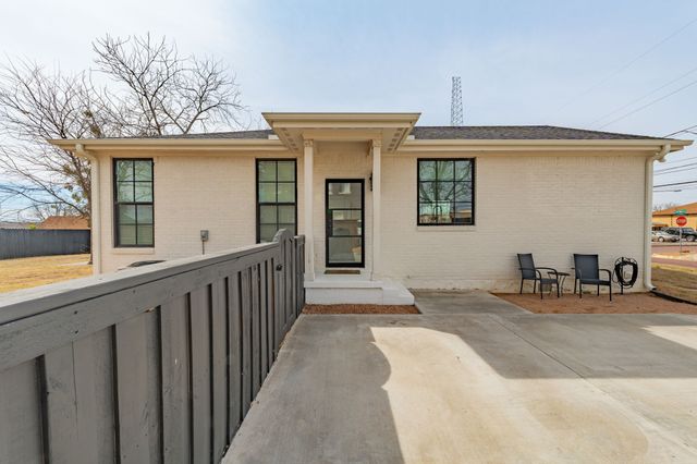 321 S Columbia Street, Stephenville, TX 76401