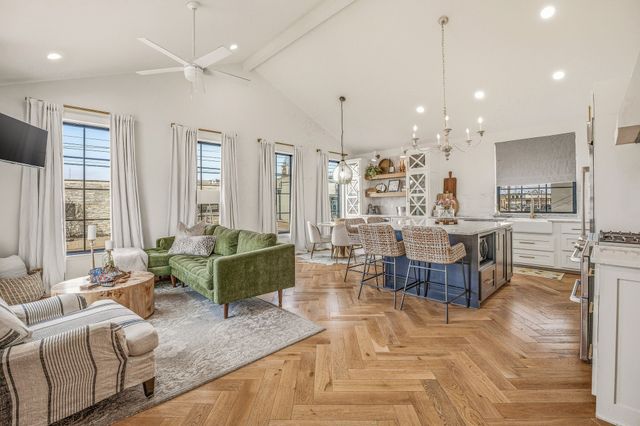 321 S Columbia Street, Stephenville, TX 76401