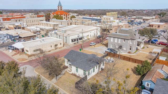 321 S Columbia Street, Stephenville, TX 76401