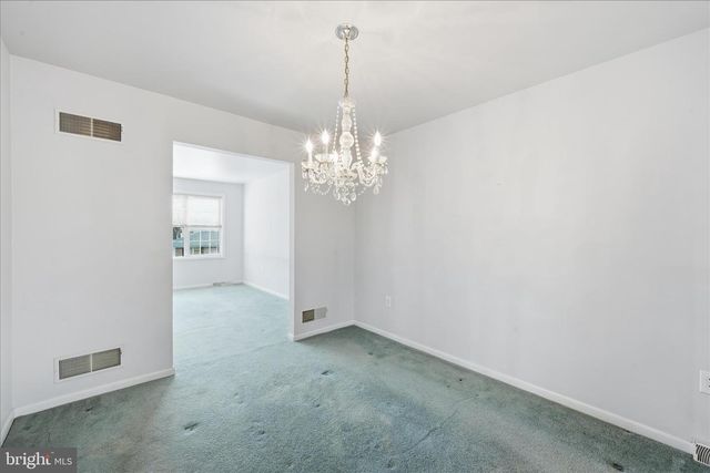 1828 CROOKED OAK DR, Lancaster, PA 17601