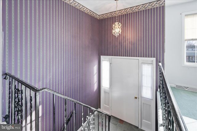 1828 CROOKED OAK DR, Lancaster, PA 17601