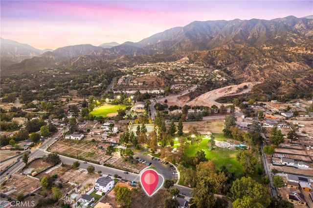 566 W Palm Street, Altadena, CA 91001