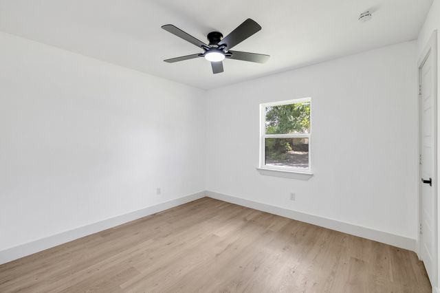 3323 Pacesetter Drive, Dallas, TX 75241