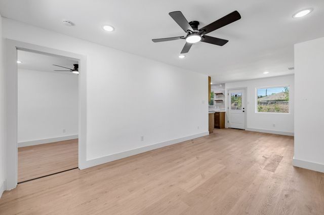 3323 Pacesetter Drive, Dallas, TX 75241