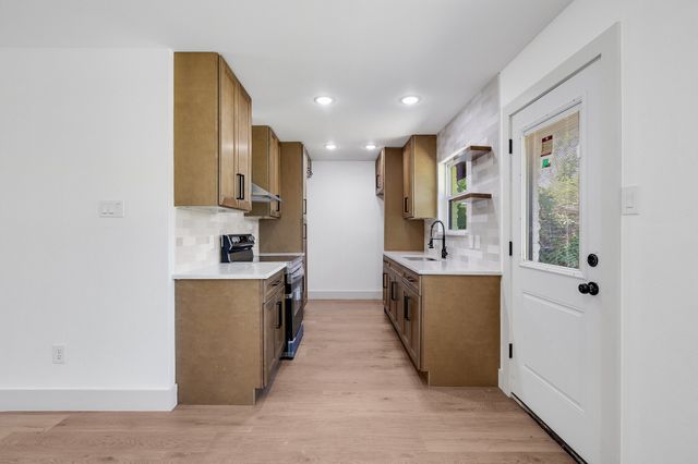 3323 Pacesetter Drive, Dallas, TX 75241