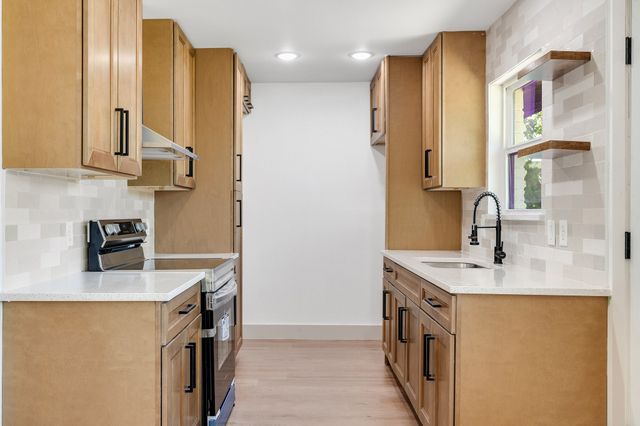 3323 Pacesetter Drive, Dallas, TX 75241