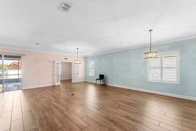 5285 NW South Delwood Drive, Port St. Lucie, FL 34986