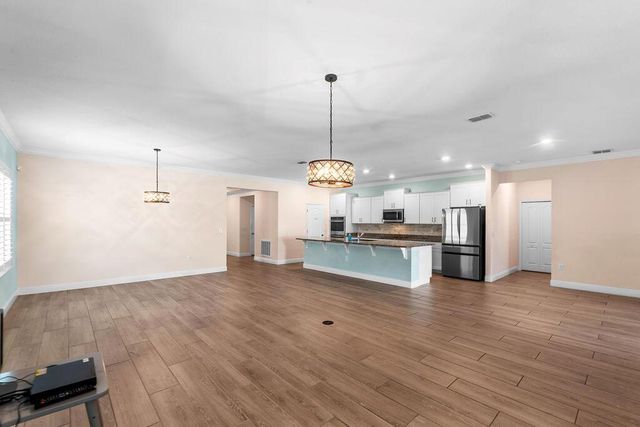 5285 NW South Delwood Drive, Port St. Lucie, FL 34986