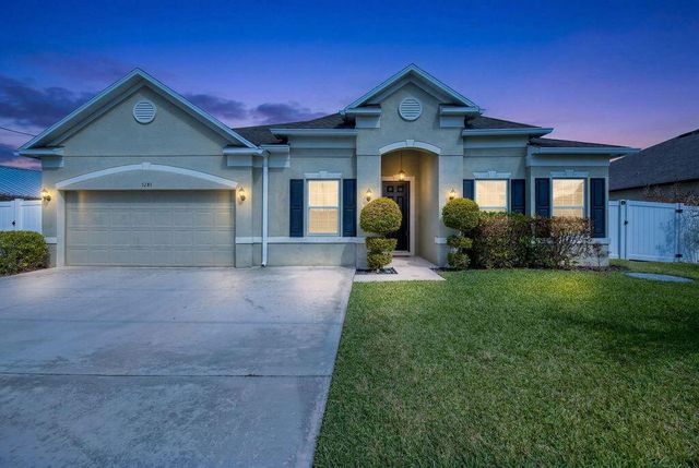 5285 NW South Delwood Drive, Port St. Lucie, FL 34986
