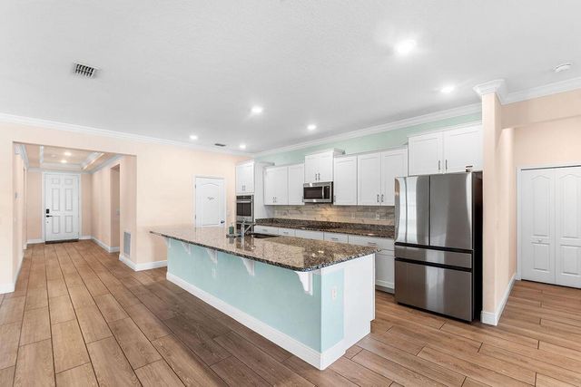 5285 NW South Delwood Drive, Port St. Lucie, FL 34986