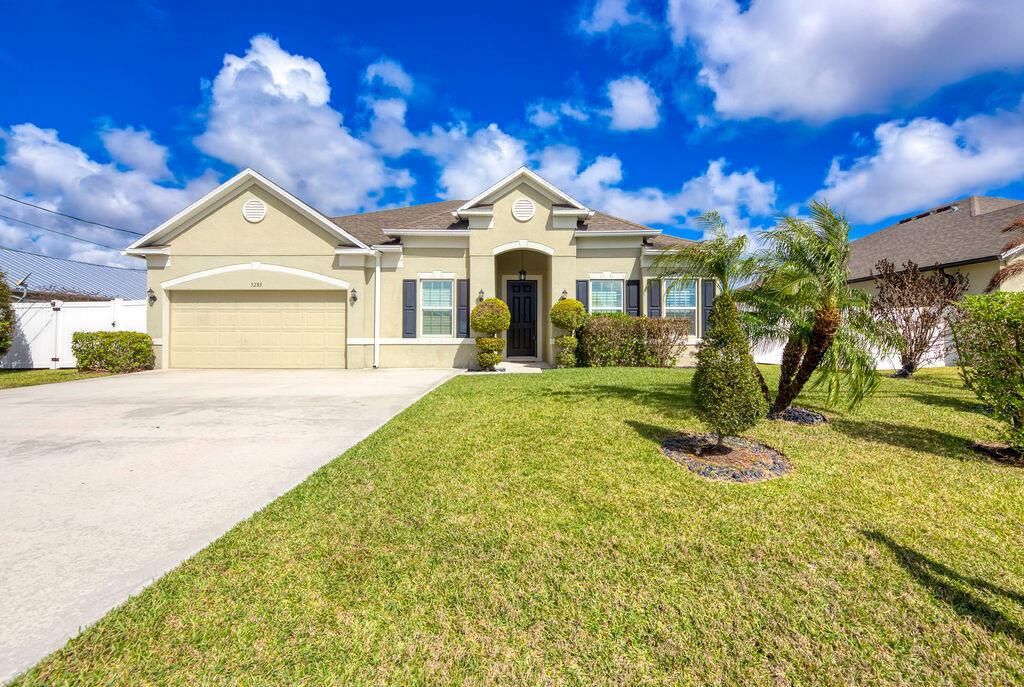5285 NW South Delwood Drive, Port St. Lucie, FL 34986