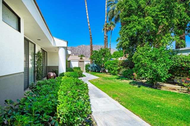 54940 Inverness Way, La Quinta, CA 92253
