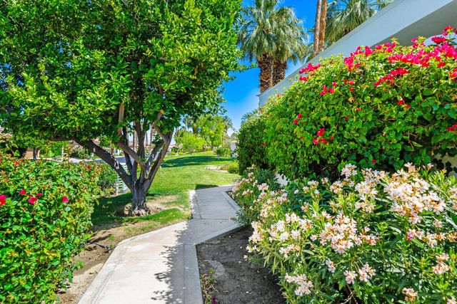 54940 Inverness Way, La Quinta, CA 92253