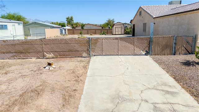 935 Glen Drive, Bullhead City, AZ 86442