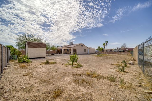 935 Glen Drive, Bullhead City, AZ 86442