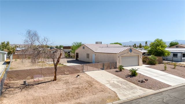 935 Glen Drive, Bullhead City, AZ 86442