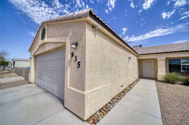 935 Glen Drive, Bullhead City, AZ 86442