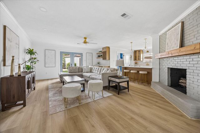 6027 Valkeith Drive, Houston, TX 77096