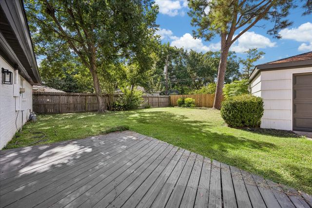 6027 Valkeith Drive, Houston, TX 77096