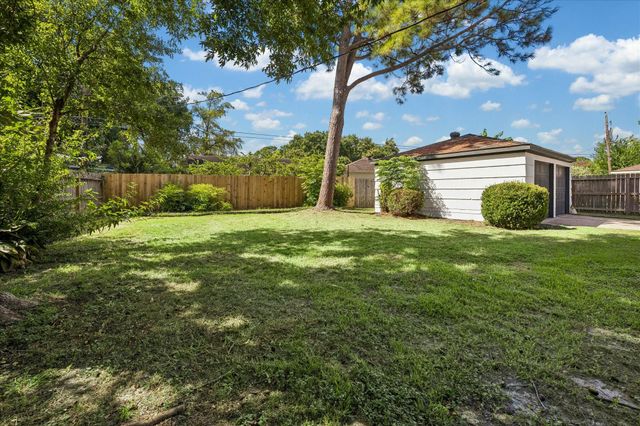 6027 Valkeith Drive, Houston, TX 77096
