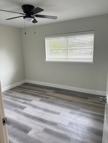 902 Greenbriar ln Drive, Richardson, TX 75080