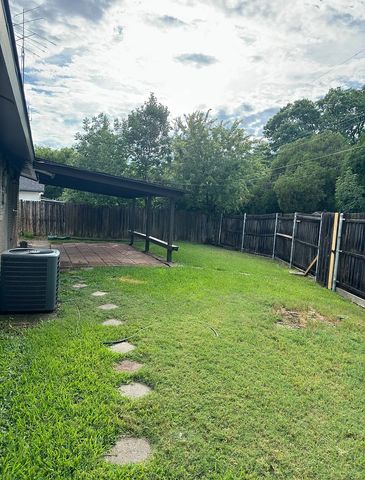 902 Greenbriar ln Drive, Richardson, TX 75080
