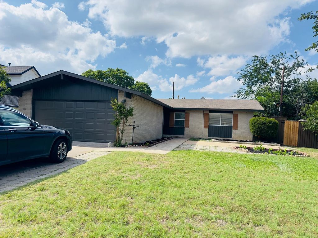 902 Greenbriar ln Drive, Richardson, TX 75080