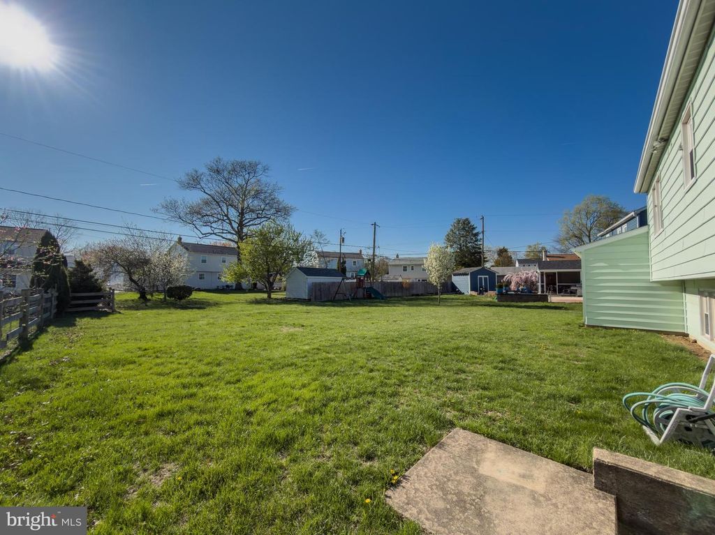 Image 28 of property listing at 6 YEATES DR, New Castle, DE 19720