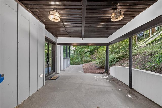 1153 Dawn View Lane NW, Atlanta, GA 30327