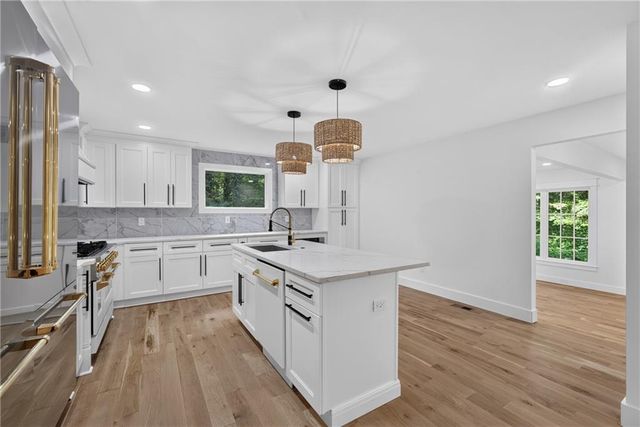 1153 Dawn View Lane NW, Atlanta, GA 30327