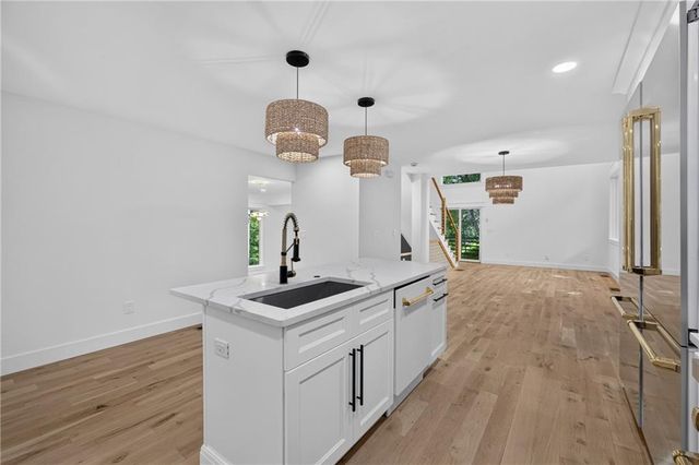 1153 Dawn View Lane NW, Atlanta, GA 30327