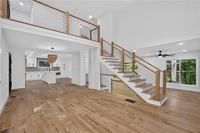 1153 Dawn View Lane NW, Atlanta, GA 30327