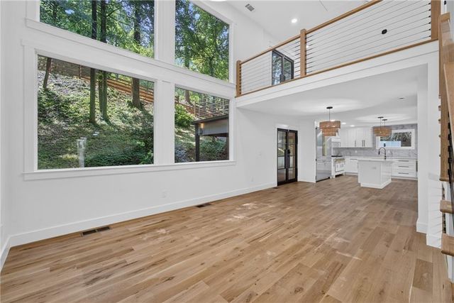 1153 Dawn View Lane NW, Atlanta, GA 30327