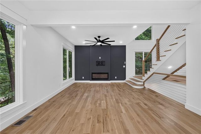 1153 Dawn View Lane NW, Atlanta, GA 30327