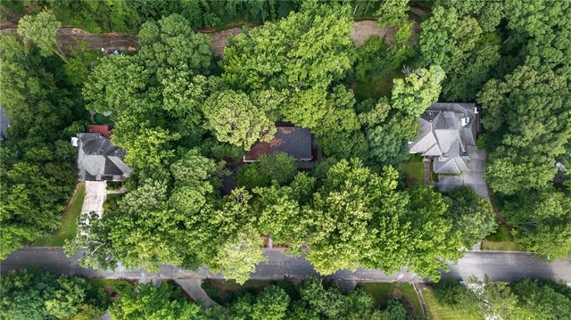 1153 Dawn View Lane NW, Atlanta, GA 30327