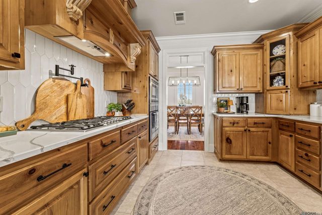 10369 Buddy Gore Rd, Gonzales, LA 70737