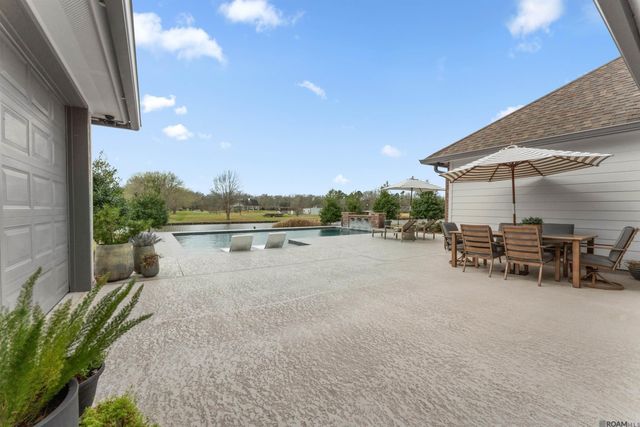 10369 Buddy Gore Rd, Gonzales, LA 70737