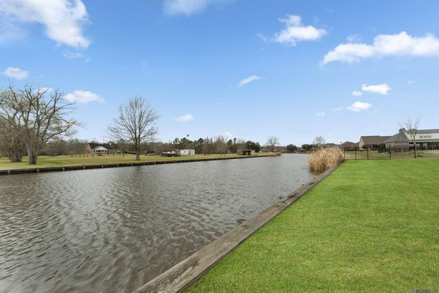 10369 Buddy Gore Rd, Gonzales, LA 70737