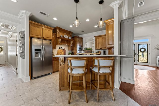 10369 Buddy Gore Rd, Gonzales, LA 70737