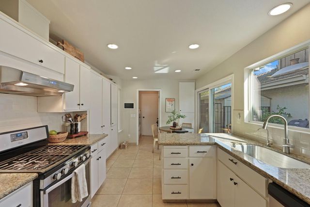 4071 Five Mile Dr, Stockton, CA 95219