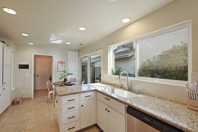 4071 Five Mile Dr, Stockton, CA 95219